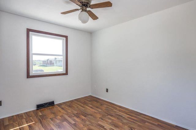 819 GIESE STREET, Hortonville, WI 54944