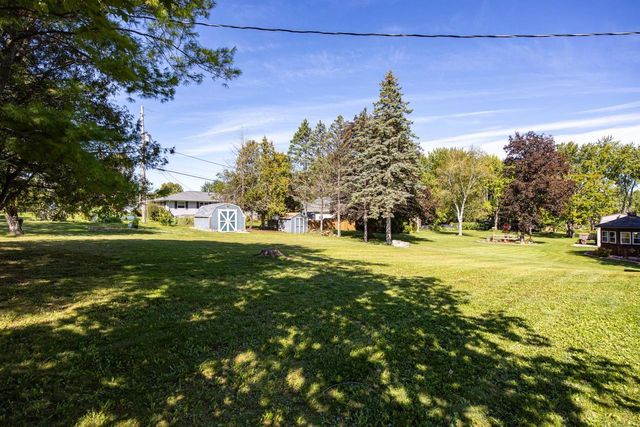 819 GIESE STREET, Hortonville, WI 54944