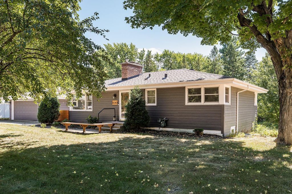 13301 Windyhill Road, Minnetonka, MN 55305 — exterior