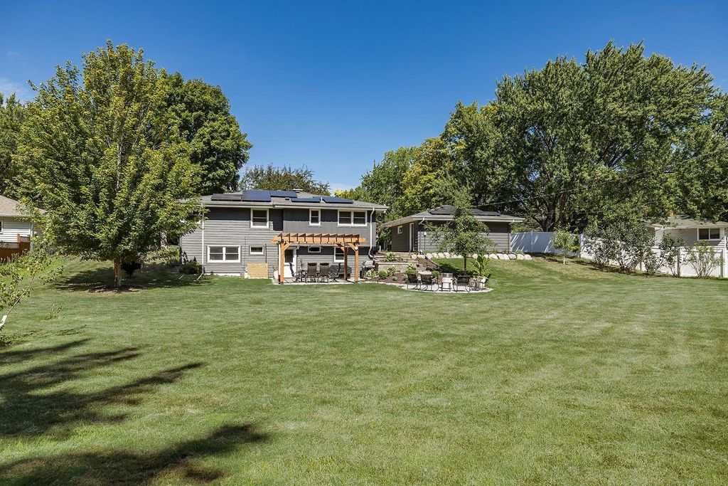 13301 Windyhill Road, Minnetonka, MN 55305 — photo 2