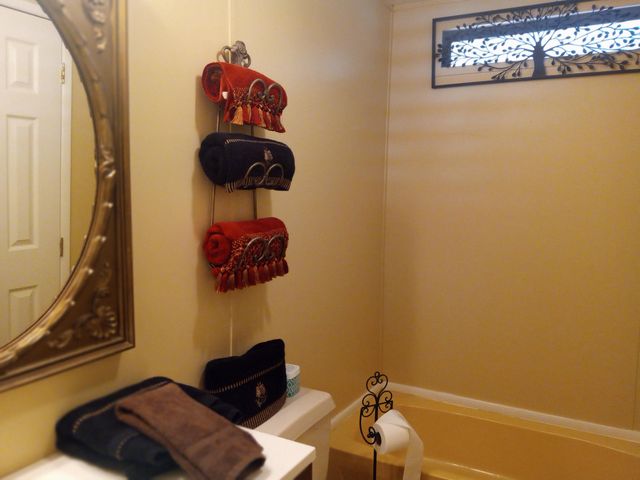 2459 N Oaks Street 10, Tulare, CA 93274