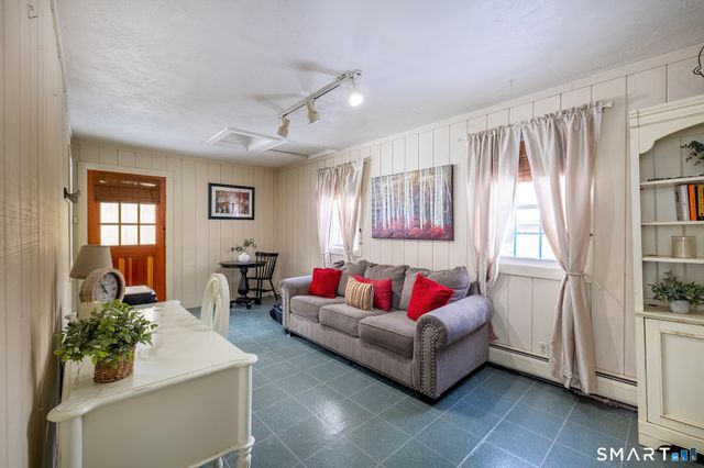 168 Tackora Trail, Ridgefield, CT 06877