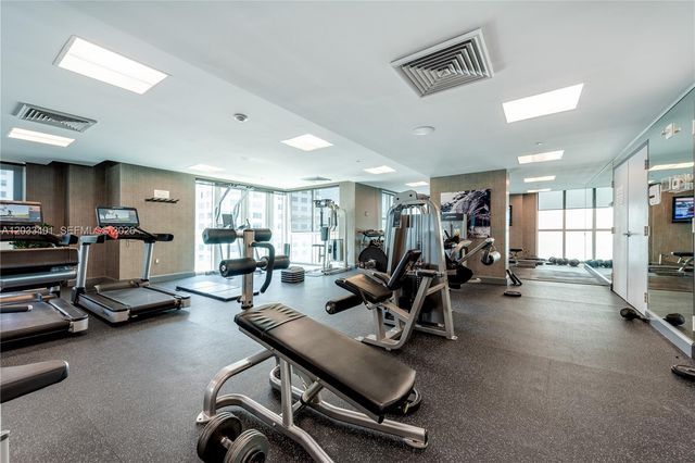950 Brickell Bay Dr 4403, Miami, FL 33131