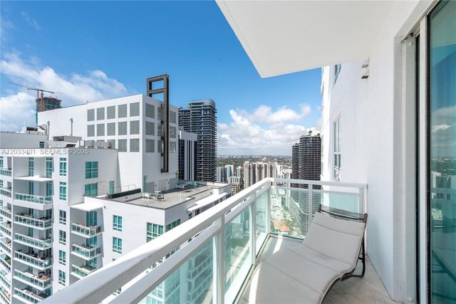 950 Brickell Bay Dr 4403, Miami, FL 33131