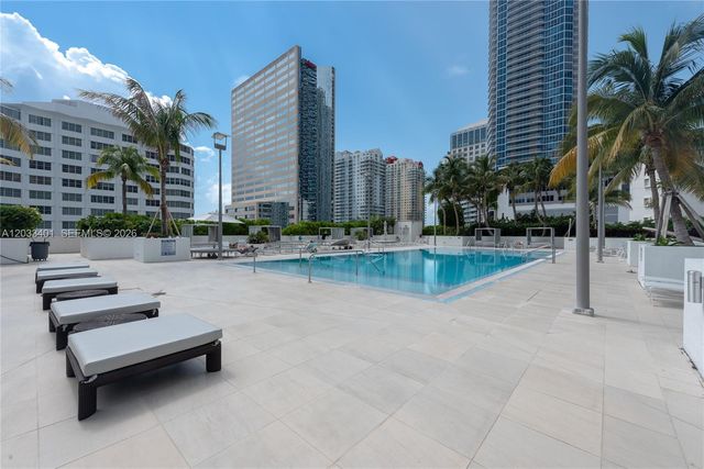 950 Brickell Bay Dr 4403, Miami, FL 33131