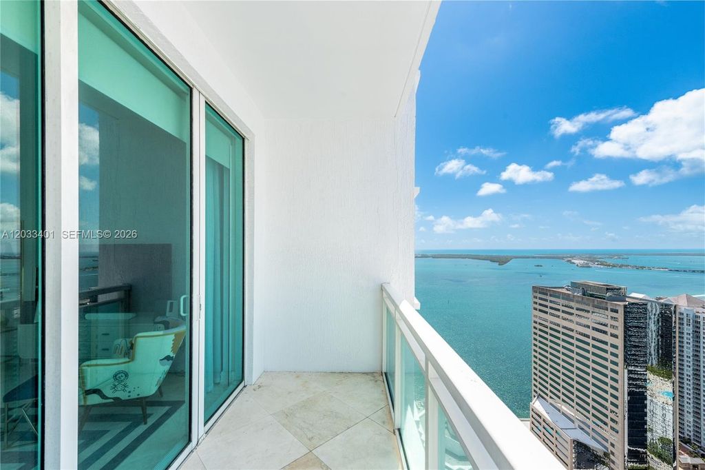 950 Brickell Bay Dr 4403, Miami, FL 33131