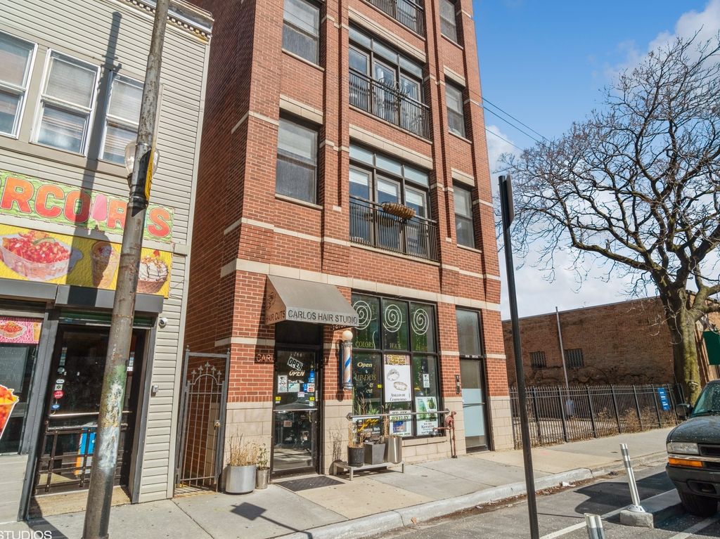 2946 W Belmont Avenue 1, Chicago, IL 60618 — exterior