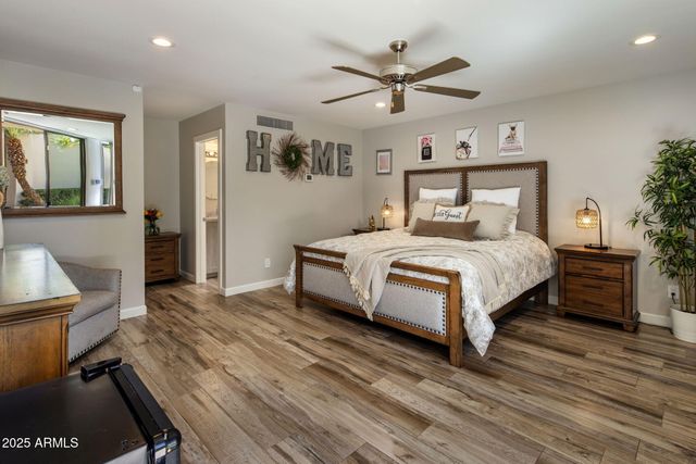 8549 E VISTA DEL LAGO --, Scottsdale, AZ 85255