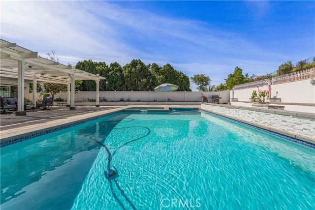 573 N Jalapa, Covina, CA 91724