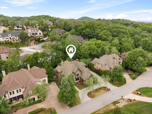 517 Excalibur Ct, Franklin, TN 37067
