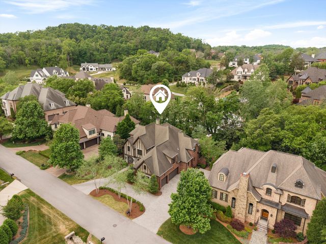 517 Excalibur Ct, Franklin, TN 37067