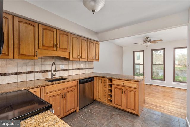 5673 PHELPS LUCK DR, Columbia, MD 21045