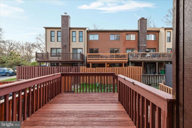 5673 PHELPS LUCK DR, Columbia, MD 21045