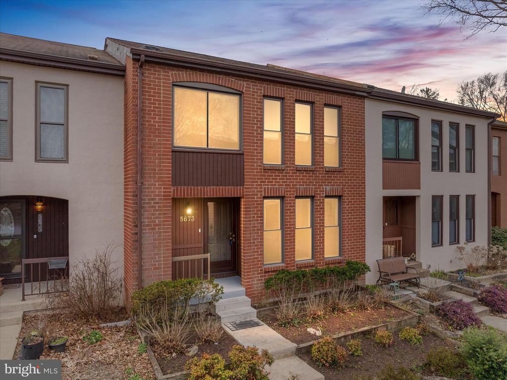 5673 PHELPS LUCK DR, Columbia, MD 21045