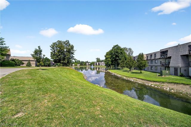 9751 Sunrise Boulevard M10, North Royalton, OH 44133