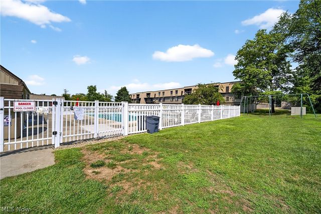 9751 Sunrise Boulevard M10, North Royalton, OH 44133