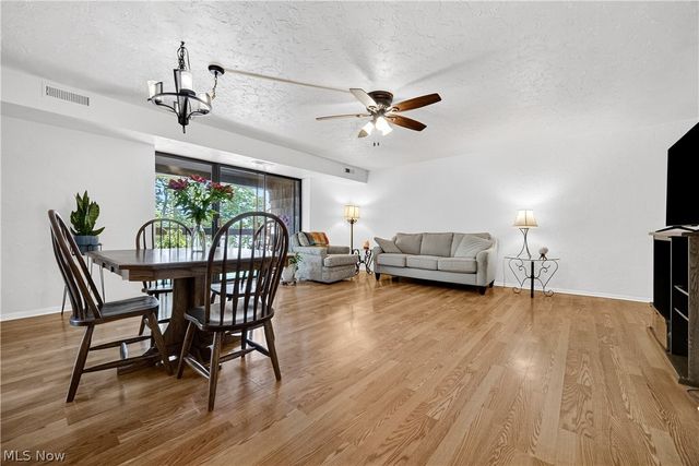 9751 Sunrise Boulevard M10, North Royalton, OH 44133