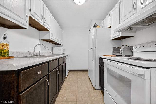 9751 Sunrise Boulevard M10, North Royalton, OH 44133