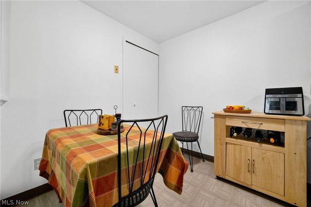 9751 Sunrise Boulevard M10, North Royalton, OH 44133