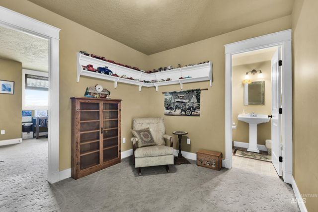 15955 Wintergreen Dr, Caldwell, ID 83607