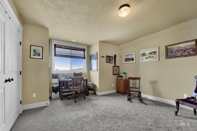 15955 Wintergreen Dr, Caldwell, ID 83607
