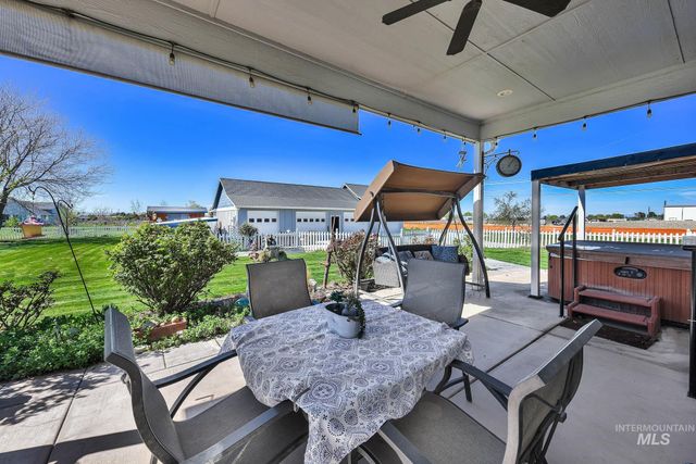 15955 Wintergreen Dr, Caldwell, ID 83607