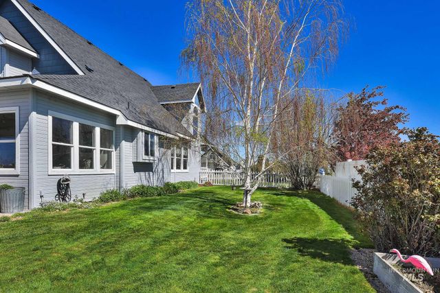 15955 Wintergreen Dr, Caldwell, ID 83607