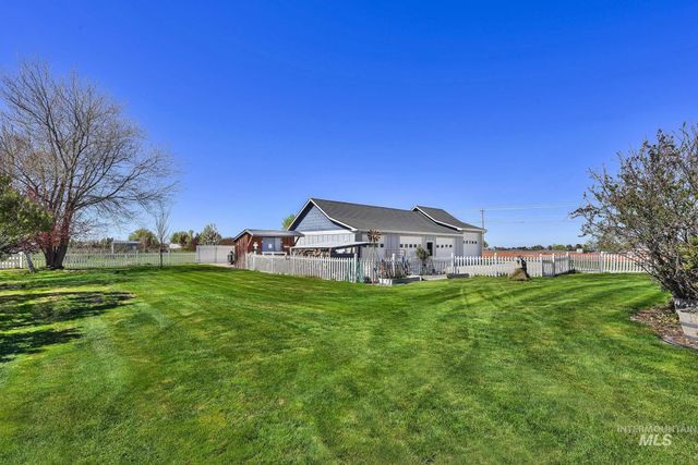 15955 Wintergreen Dr, Caldwell, ID 83607