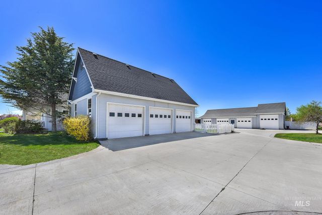 15955 Wintergreen Dr, Caldwell, ID 83607