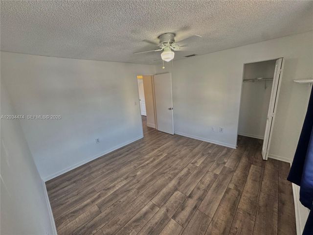 15460 SW 82nd Ln 404, Miami, FL 33193