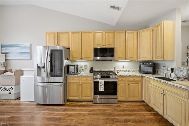 909 Becontree CT, Virginia Beach, VA 23462