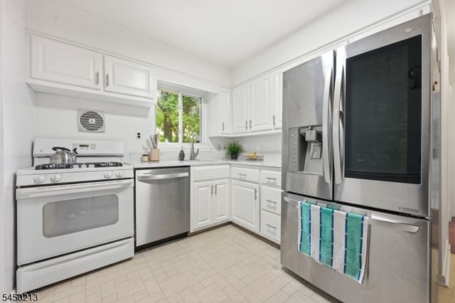 37 Forest Ave, Nutley Twp., NJ 07110