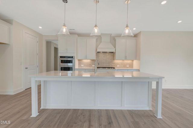 2511 Vetrina Way, Apex, NC 27502