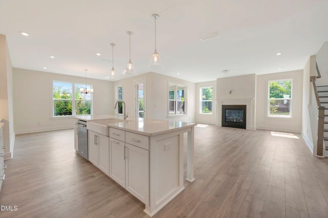 2511 Vetrina Way, Apex, NC 27502
