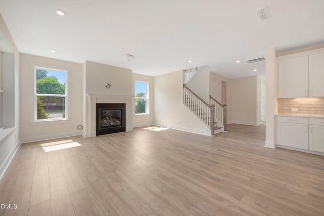 2511 Vetrina Way, Apex, NC 27502