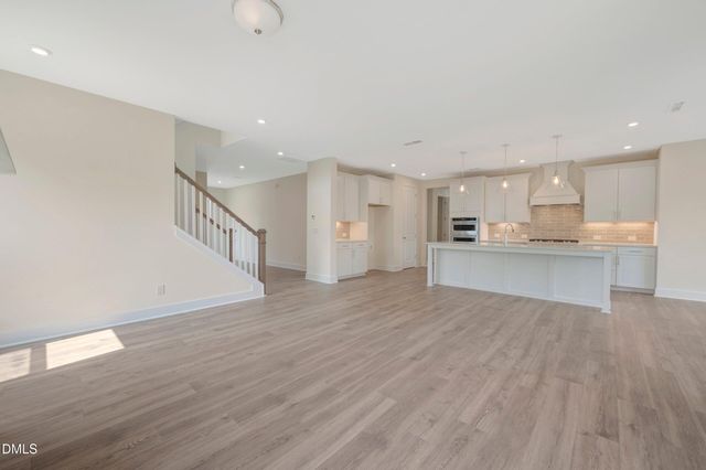 2511 Vetrina Way, Apex, NC 27502