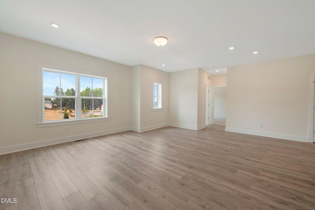 2511 Vetrina Way, Apex, NC 27502