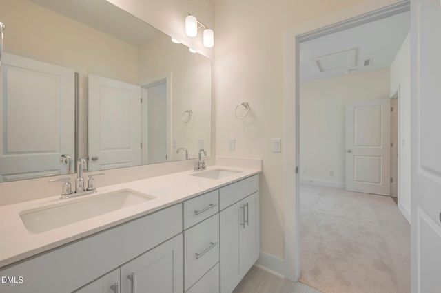 2511 Vetrina Way, Apex, NC 27502