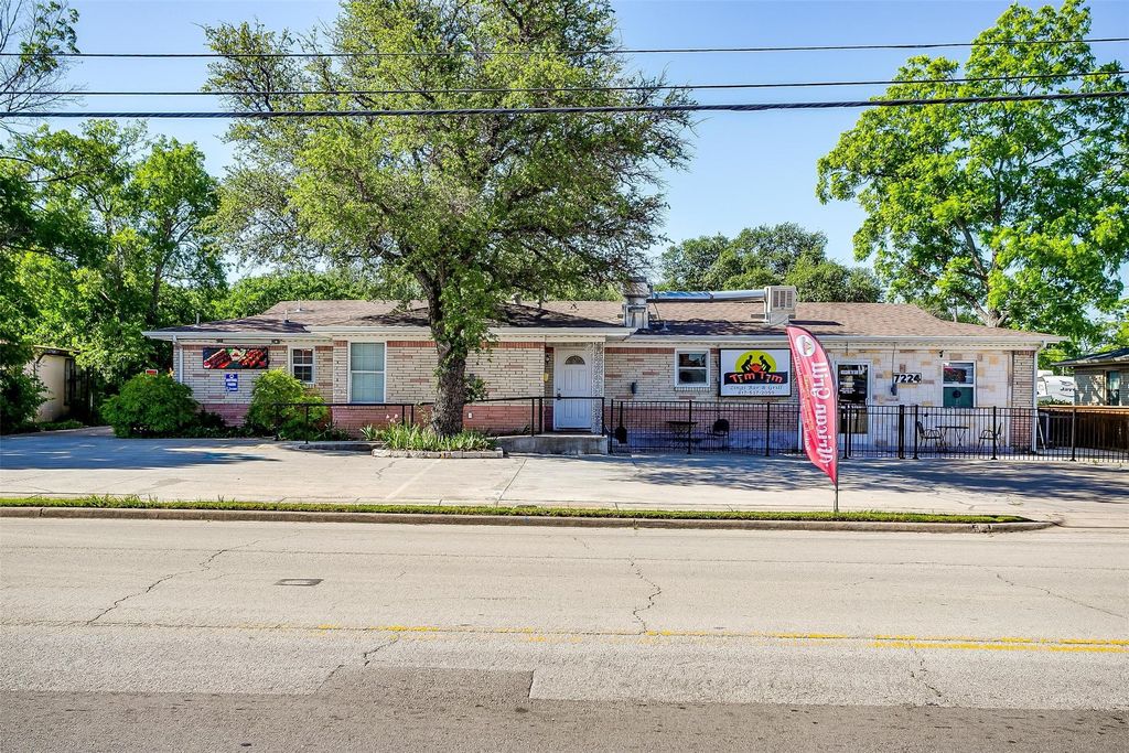 7224 Glenview Drive, Richland Hills, TX 76180