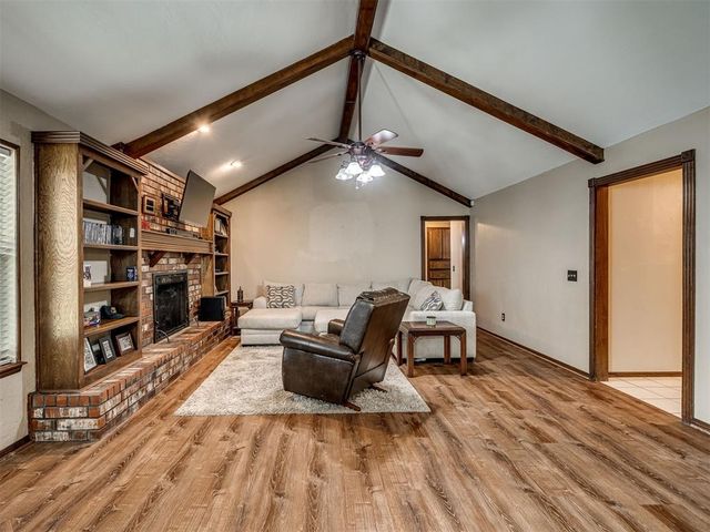 9812 S Hillcrest Drive, Oklahoma City, OK 73159