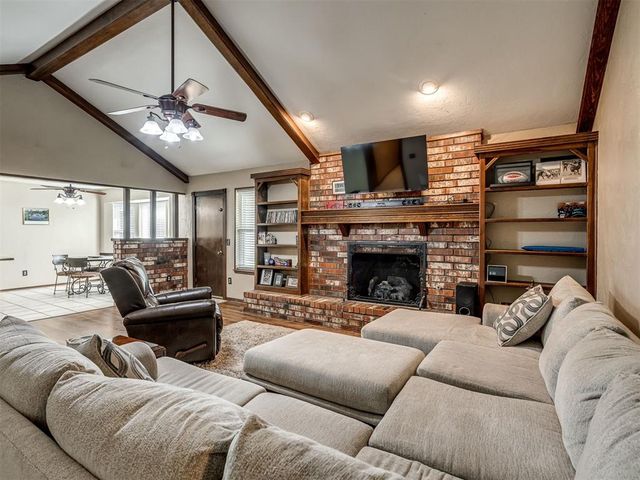 9812 S Hillcrest Drive, Oklahoma City, OK 73159