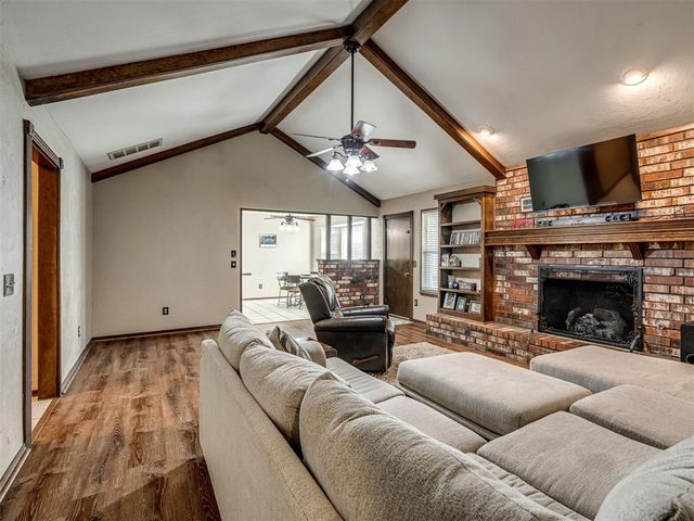 9812 S Hillcrest Drive, Oklahoma City, OK 73159