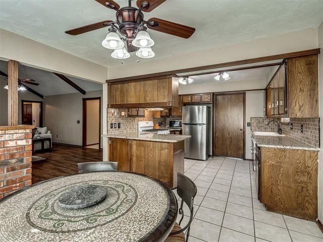 9812 S Hillcrest Drive, Oklahoma City, OK 73159