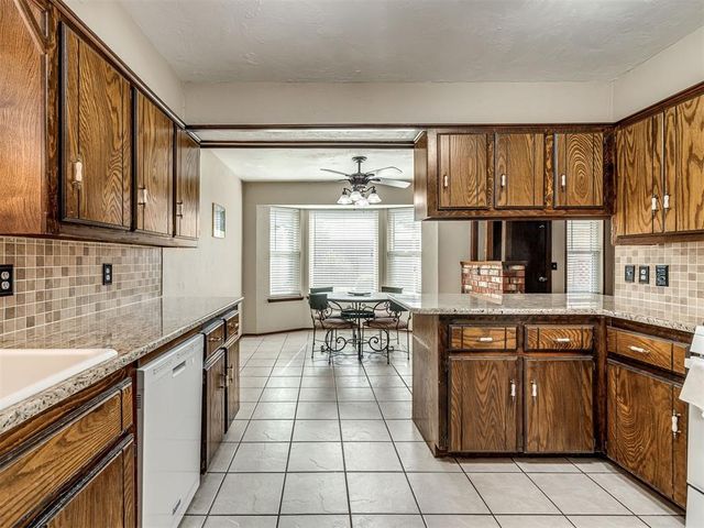 9812 S Hillcrest Drive, Oklahoma City, OK 73159