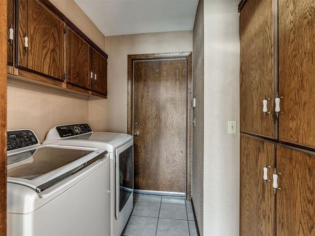 9812 S Hillcrest Drive, Oklahoma City, OK 73159