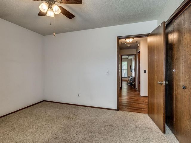 9812 S Hillcrest Drive, Oklahoma City, OK 73159