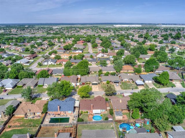 9812 S Hillcrest Drive, Oklahoma City, OK 73159