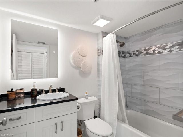 990 Cape Marco DR 201, Marco Island, FL 34145