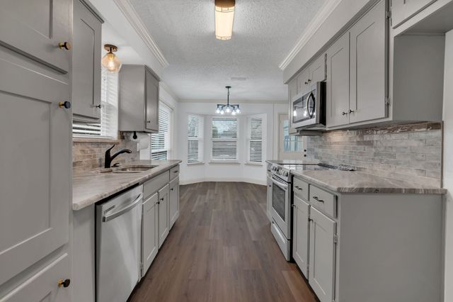 6433 Heather Drive, Watauga, TX 76148