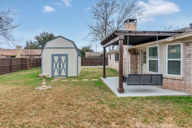 6433 Heather Drive, Watauga, TX 76148